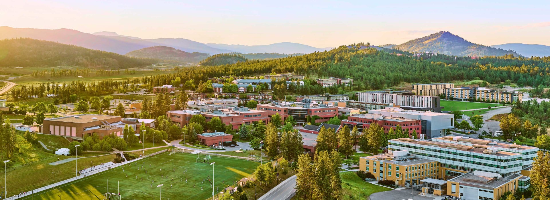 عکس دانشگاه بریتیش کلمبیا کانادا یکی از بهترین های دنیا University of British Columbia